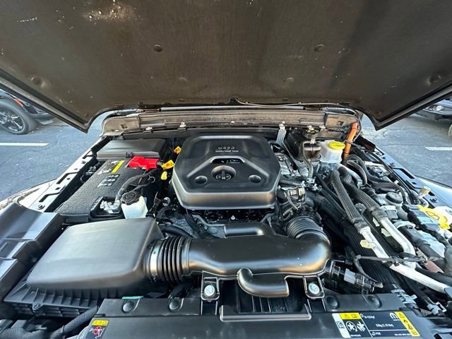 Used 2023 Jeep Wrangler Unlimited Sahara image 16