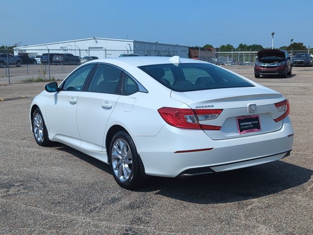 Certified 2018 Honda Accord LX image 6