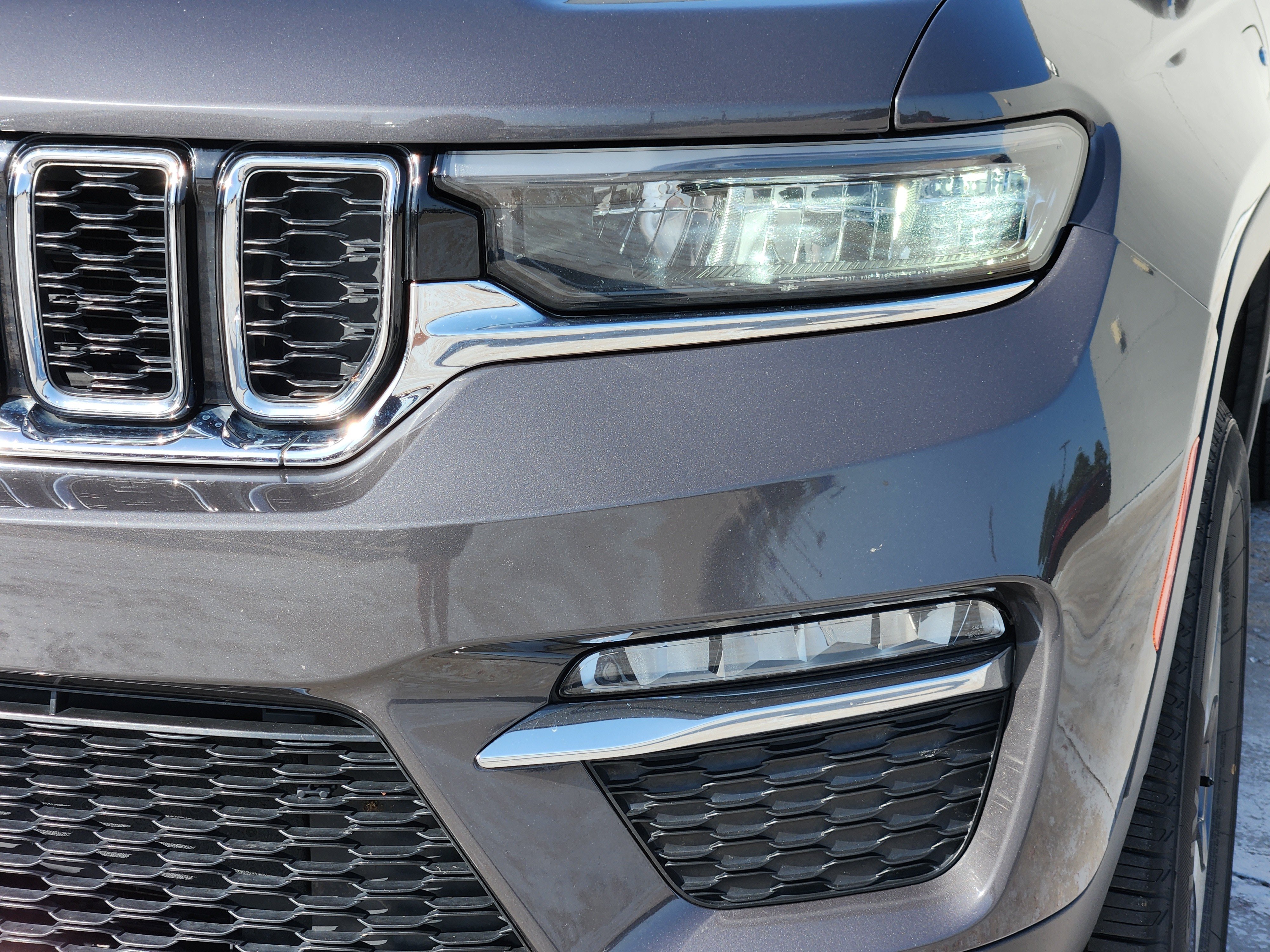 Used 2023 Jeep Grand Cherokee 4WD 4xe image 11