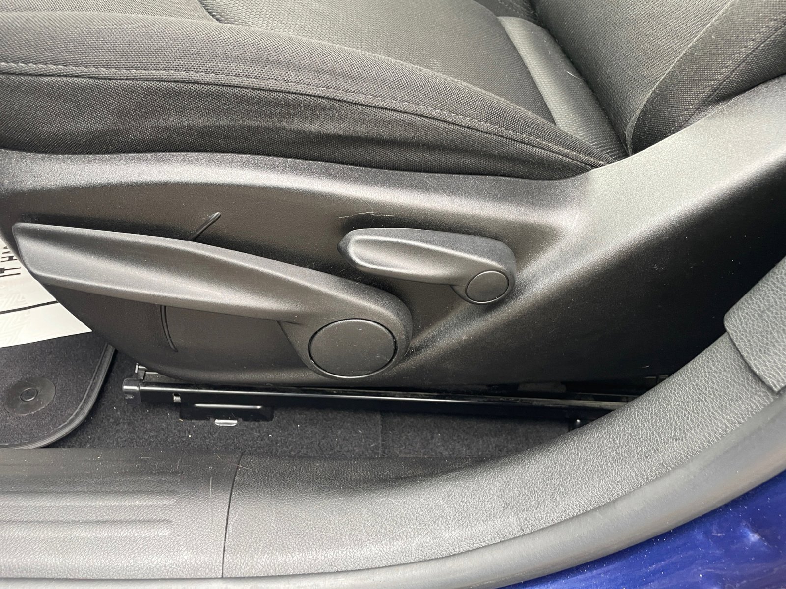 Used 2017 Jeep Renegade Latitude FWD image 14