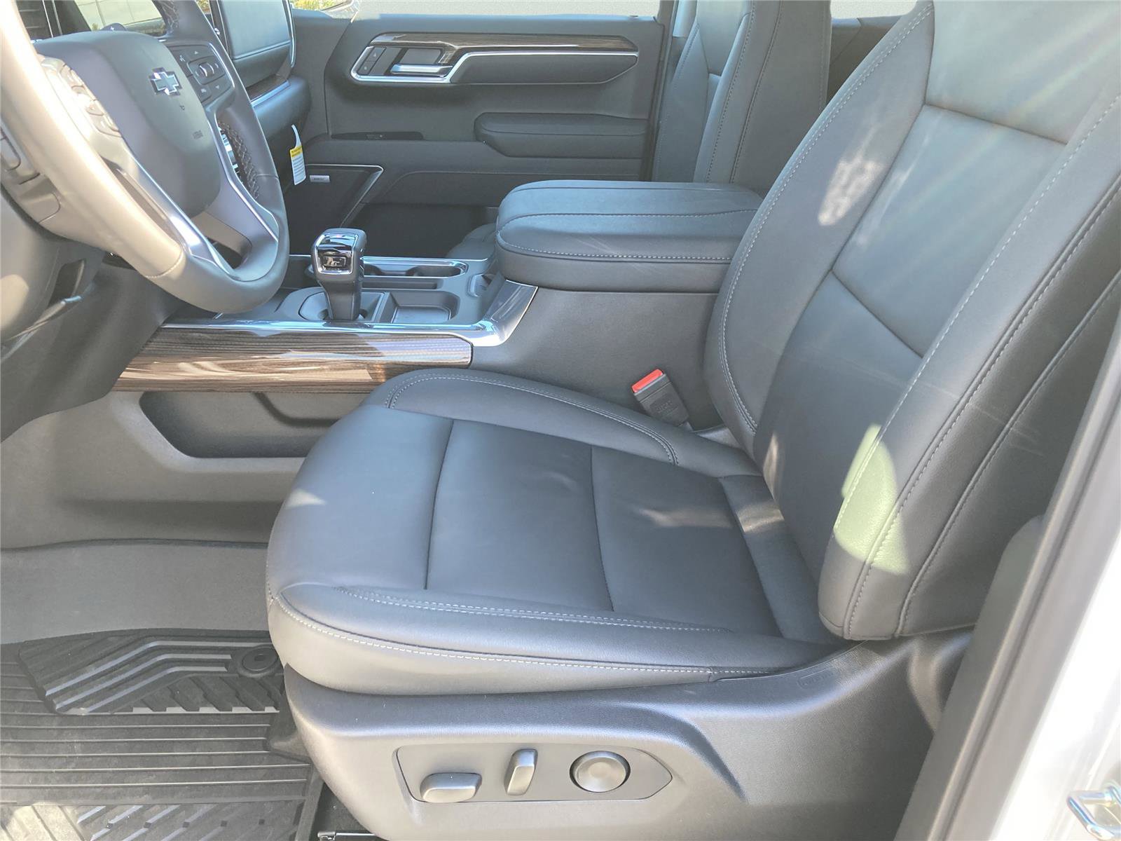 New 2026 Chevrolet Silverado 1500 RST w/ RST All Star Premium Package image 33