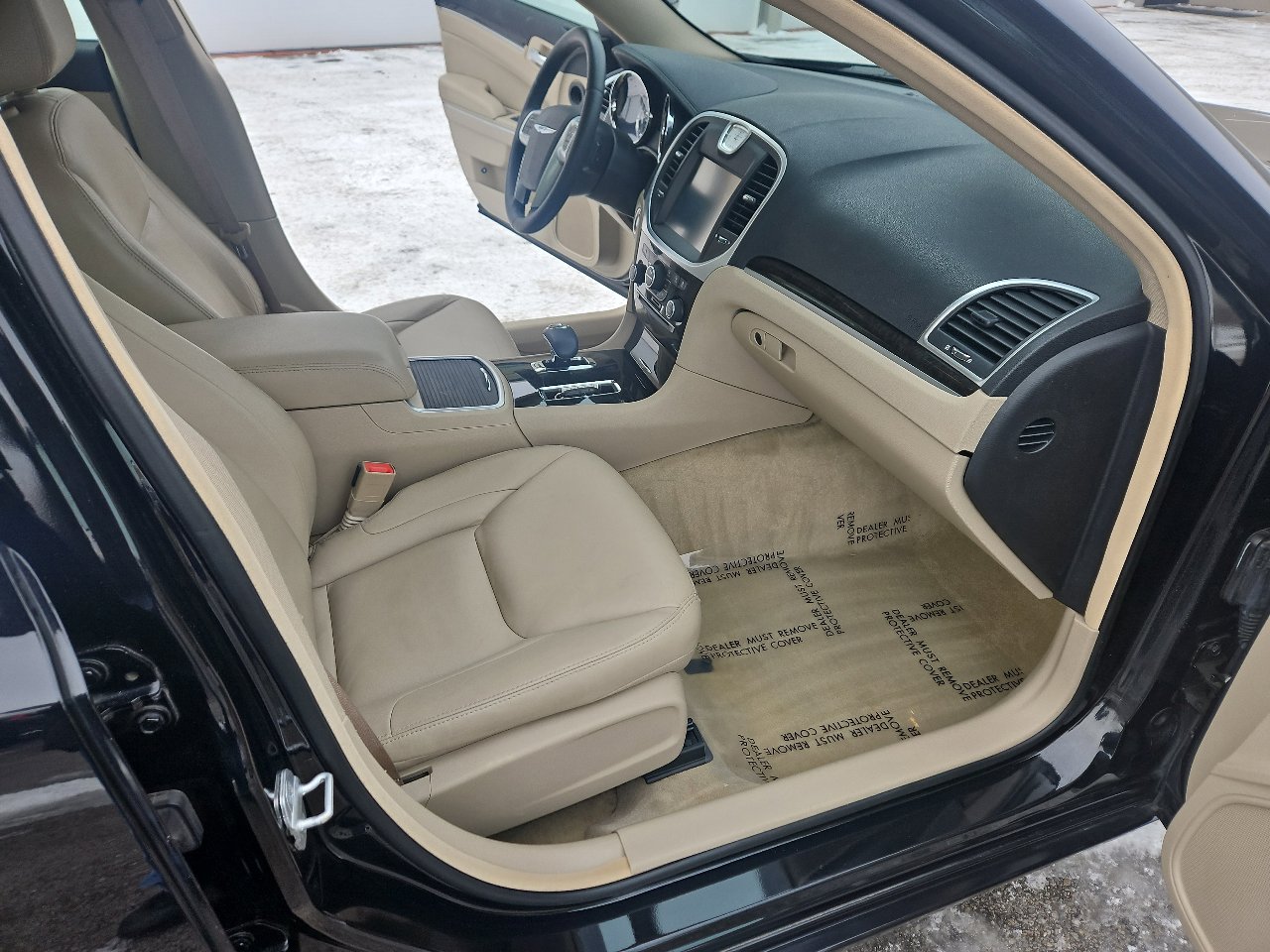 Used 2013 Chrysler 300 RWD image 11