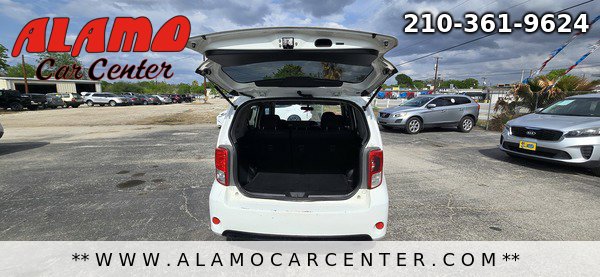 Used 2014 Scion xB image 23