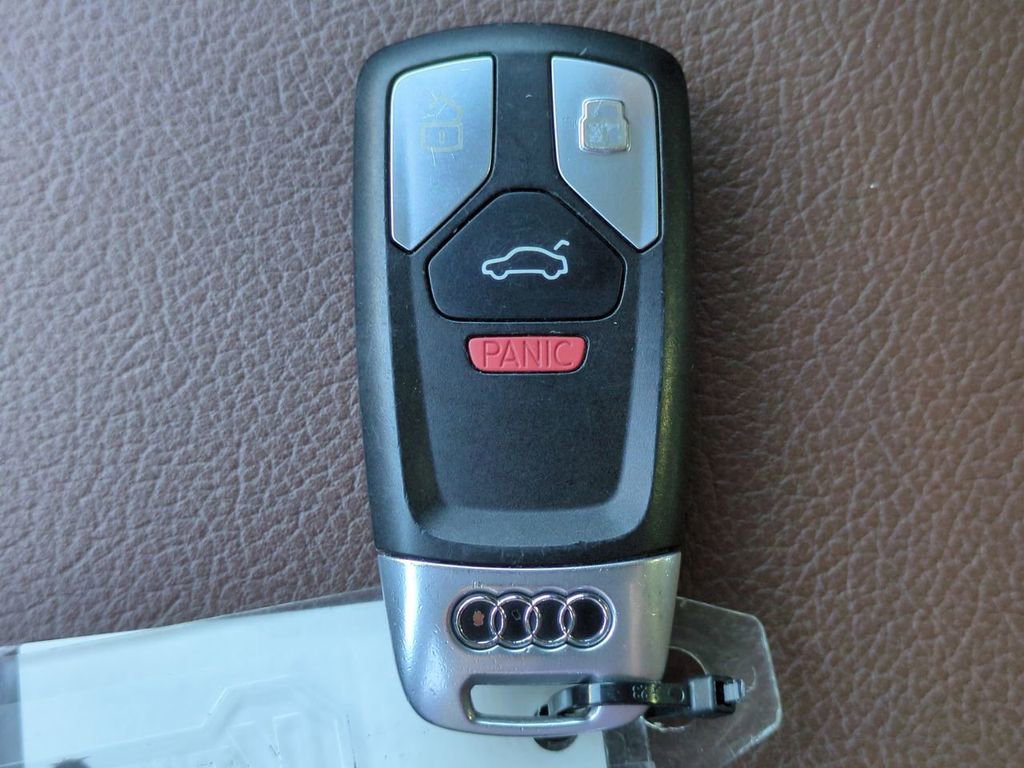 Used 2018 Audi Q5 2.0T Premium Plus w/ Premium Plus Package image 31