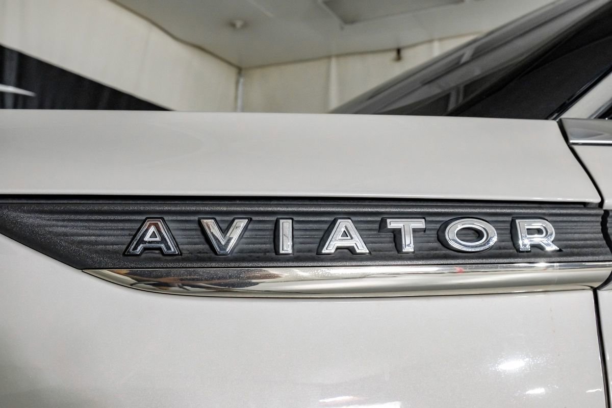 Used 2022 Lincoln Aviator Reserve w/ Equipment Group 201A image 44