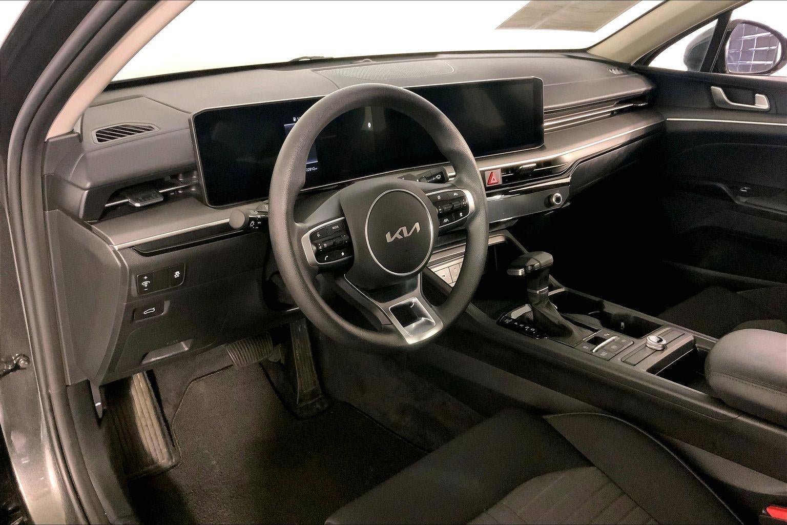 Used 2025 Kia K5 LXS FWD image 15