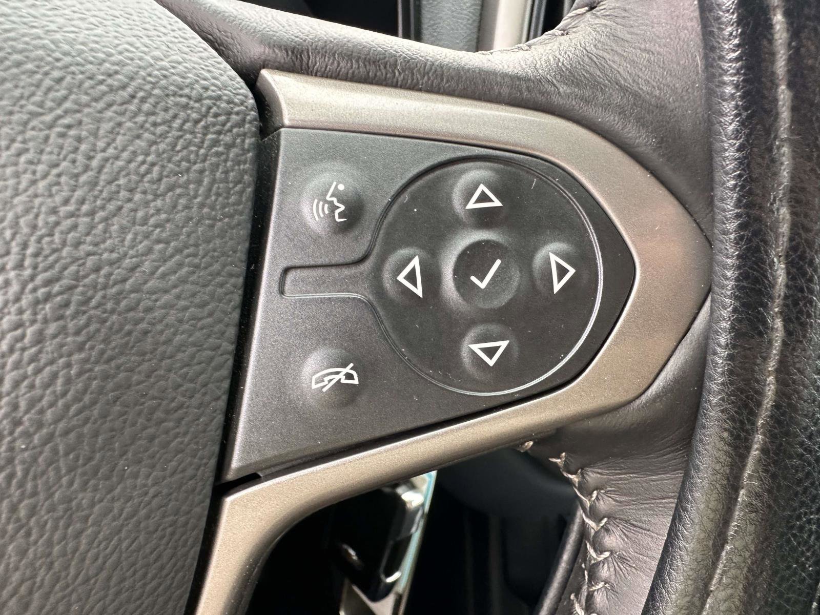 Used 2022 Chevrolet Colorado Z71 AWD/4WD image 19