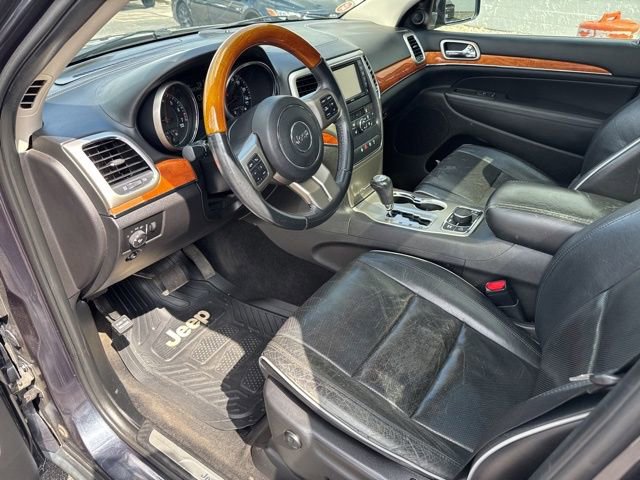Used 2013 Jeep Grand Cherokee Overland w/ Advance Technology Group image 23