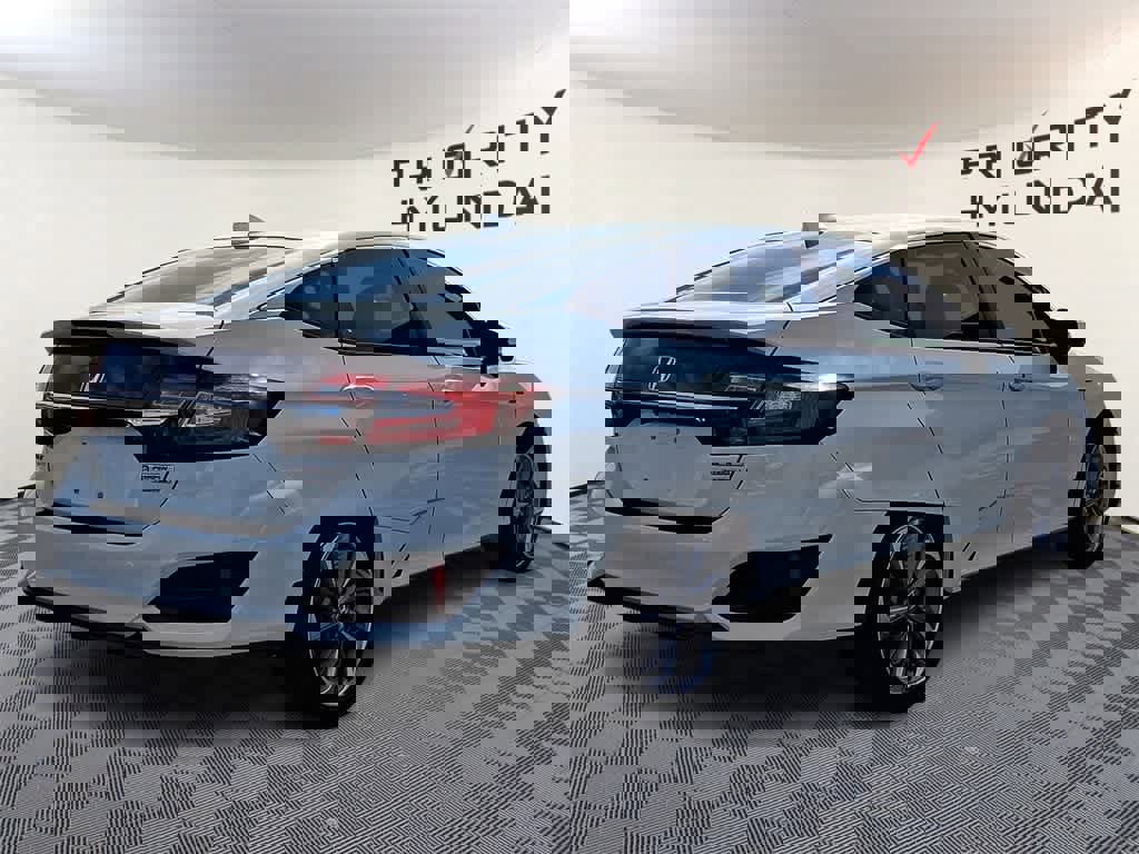 Used 2018 Honda Clarity Touring image 4