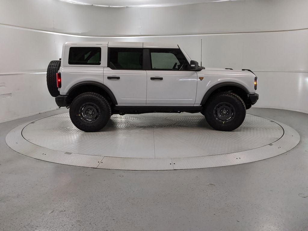 New 2025 Ford Bronco Badlands image 2