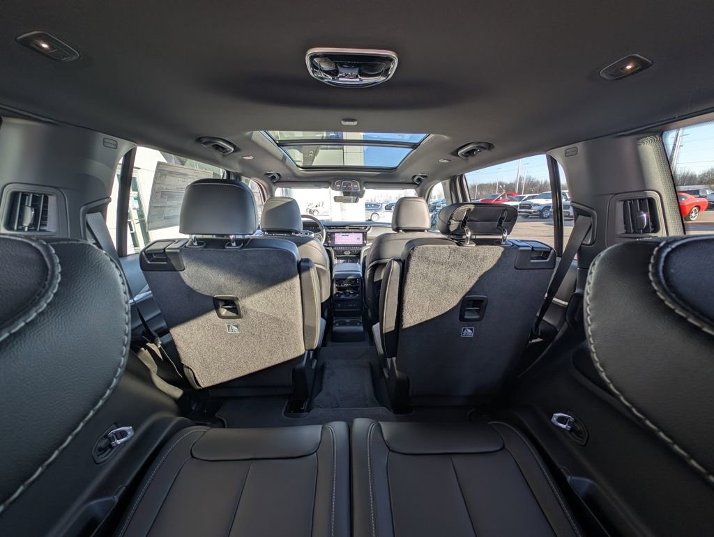 New 2026 Jeep Grand Cherokee L Limited w/ Limited Altitude Package image 19