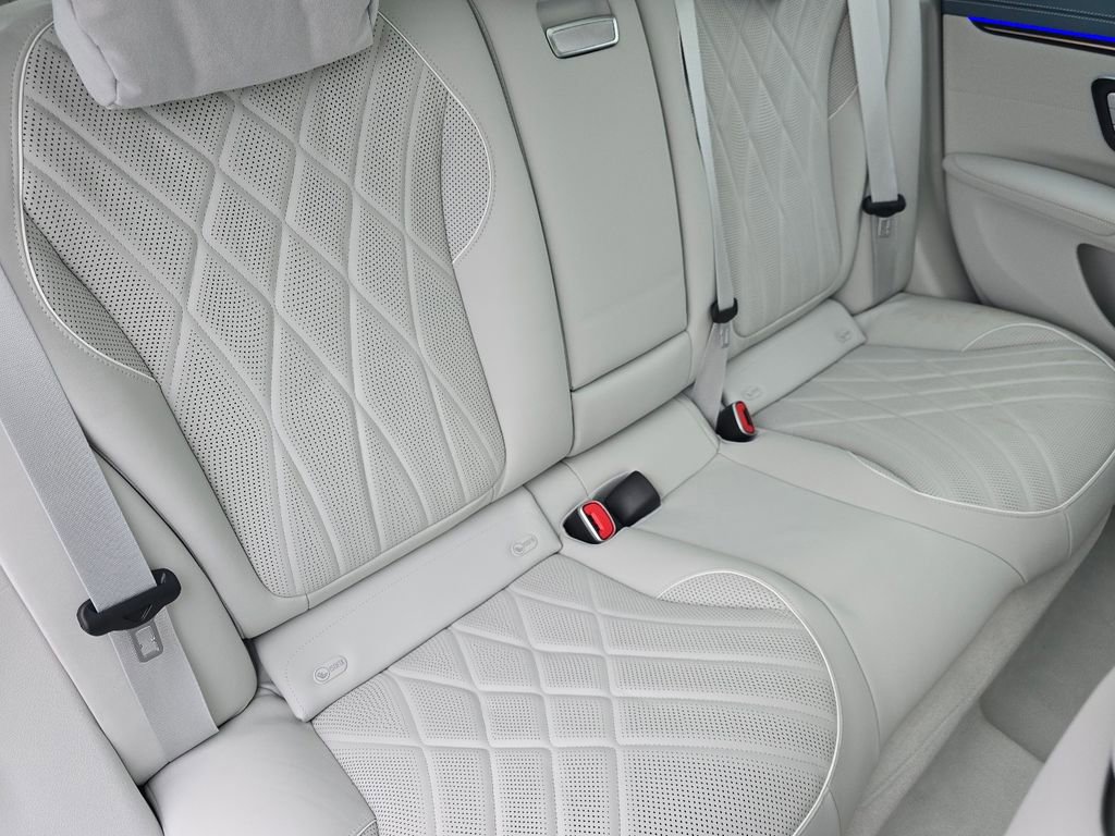 Certified 2022 Mercedes-Benz EQS 580 4MATIC Sedan image 22