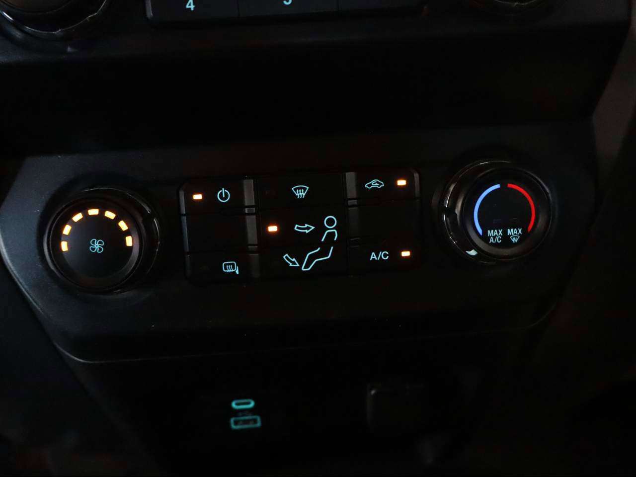 Used 2020 Ford F550 4x4 Crew Cab Super Duty image 11