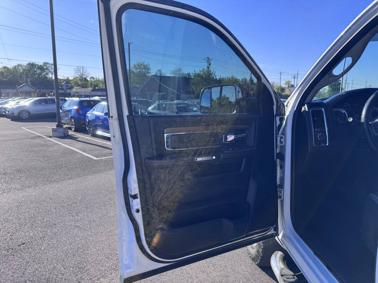 Used 2014 RAM 2500 Laramie w/ Convenience Group AWD/4WD image 14