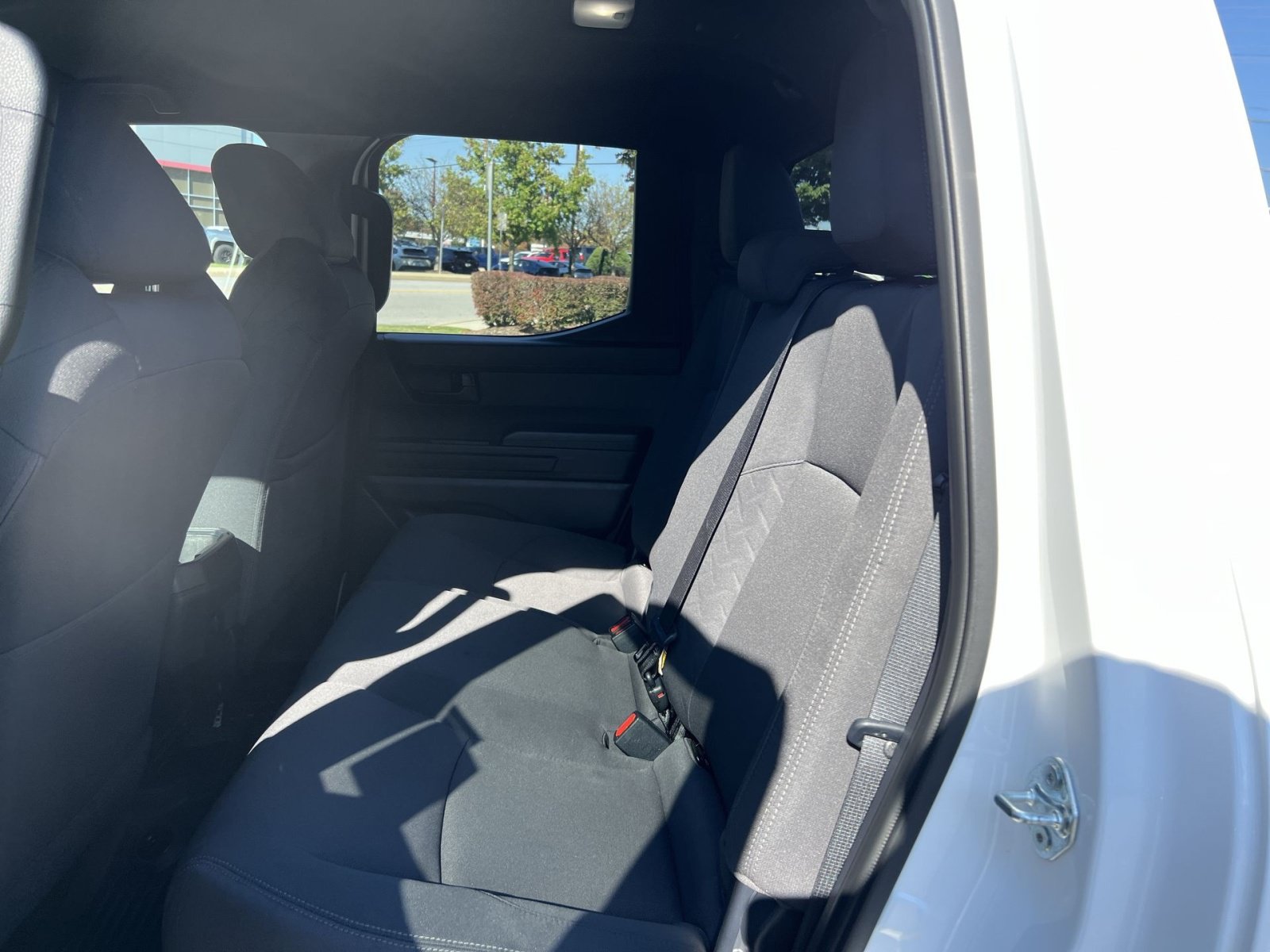 Used 2025 Toyota Tacoma SR5 AWD/4WD image 23