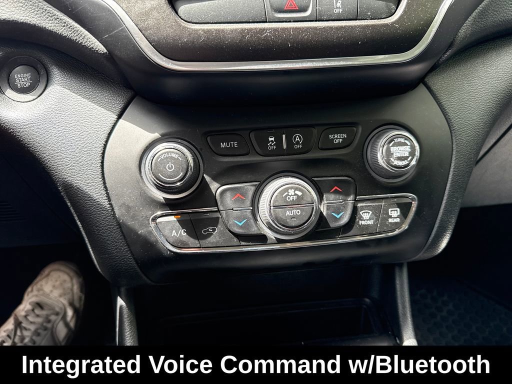 Used 2022 Jeep Cherokee Trailhawk w/ Sound & Nav Group AWD/4WD image 23