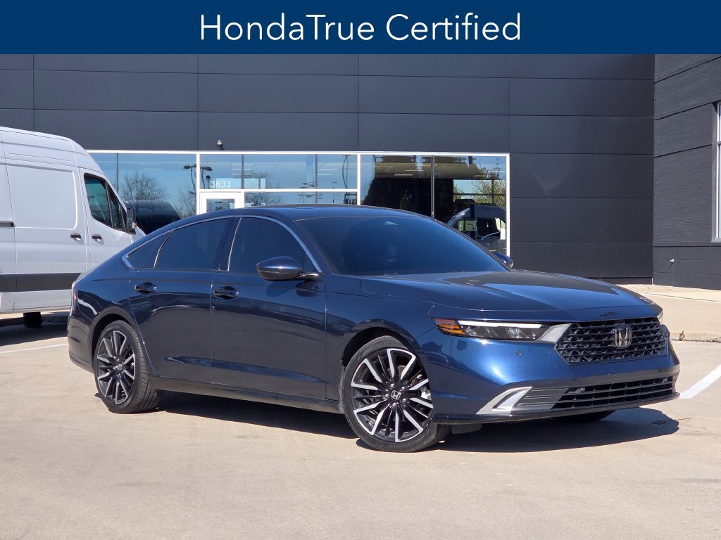 Used 2024 Honda Accord Touring image 3