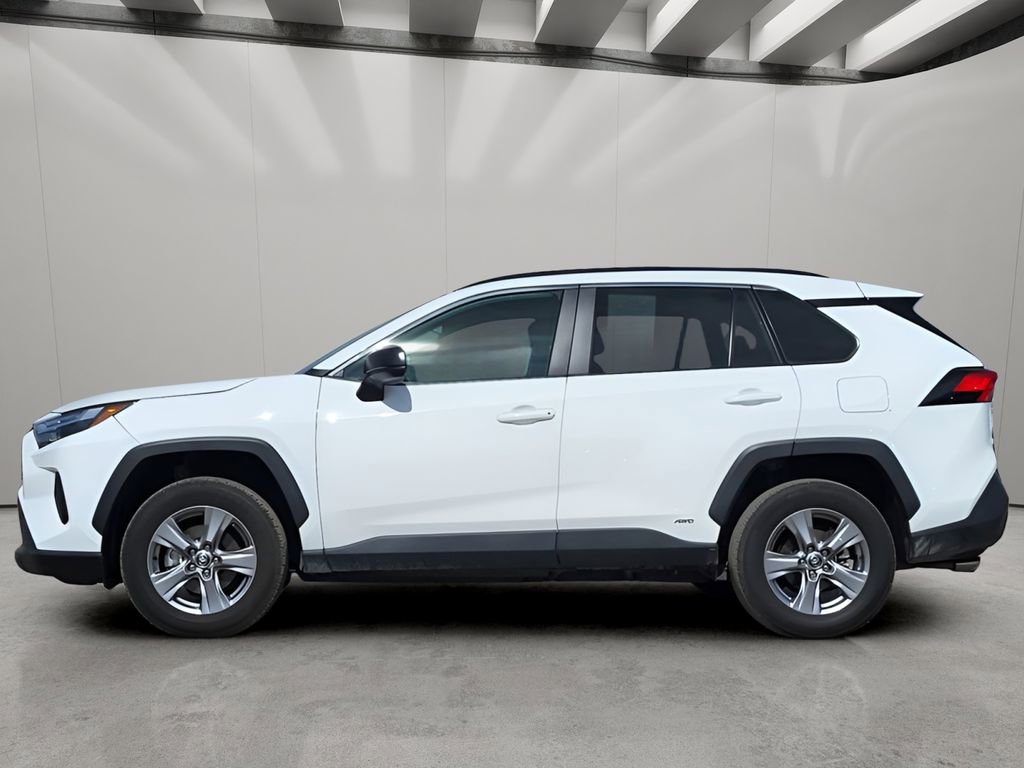 Used 2025 Toyota RAV4 LE image 2
