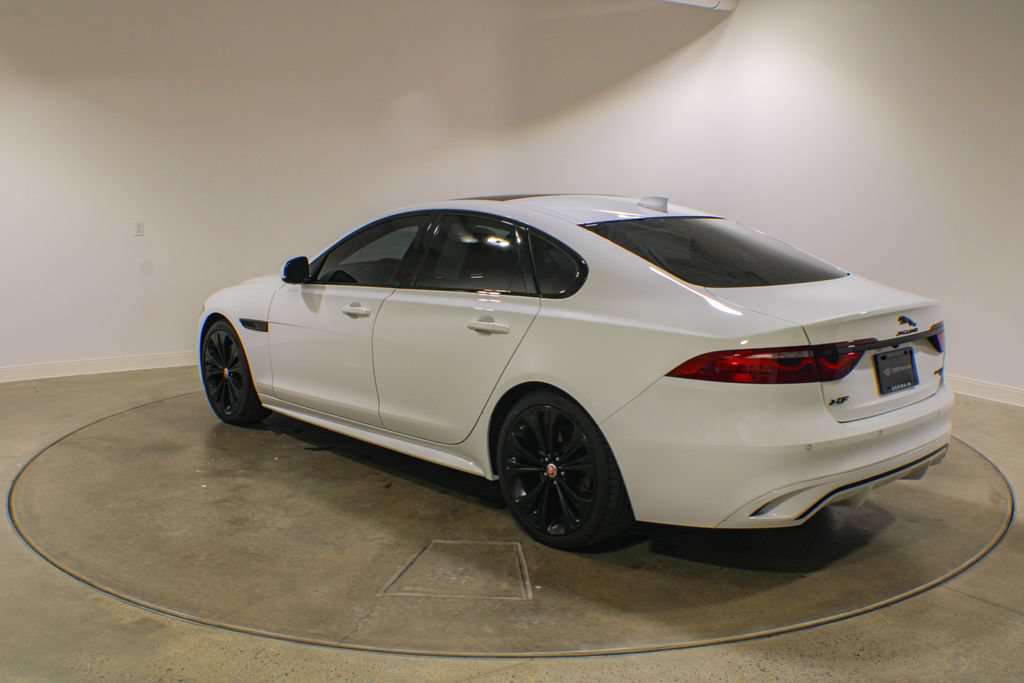 Certified 2022 Jaguar XF R-Dynamic SE AWD/4WD image 4