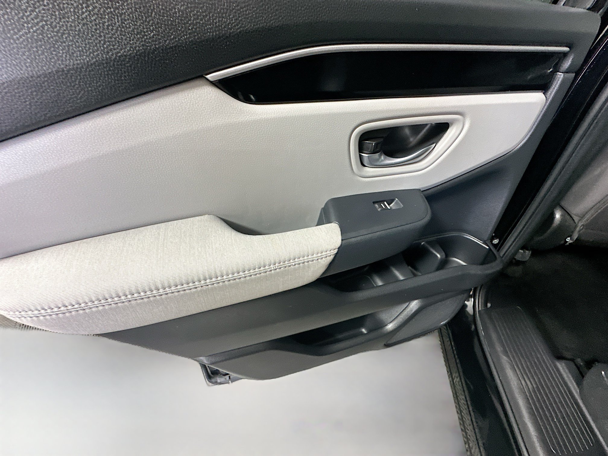 Used 2023 Honda Pilot LX image 22