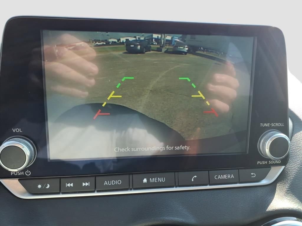 Used 2023 Nissan Sentra SV image 23