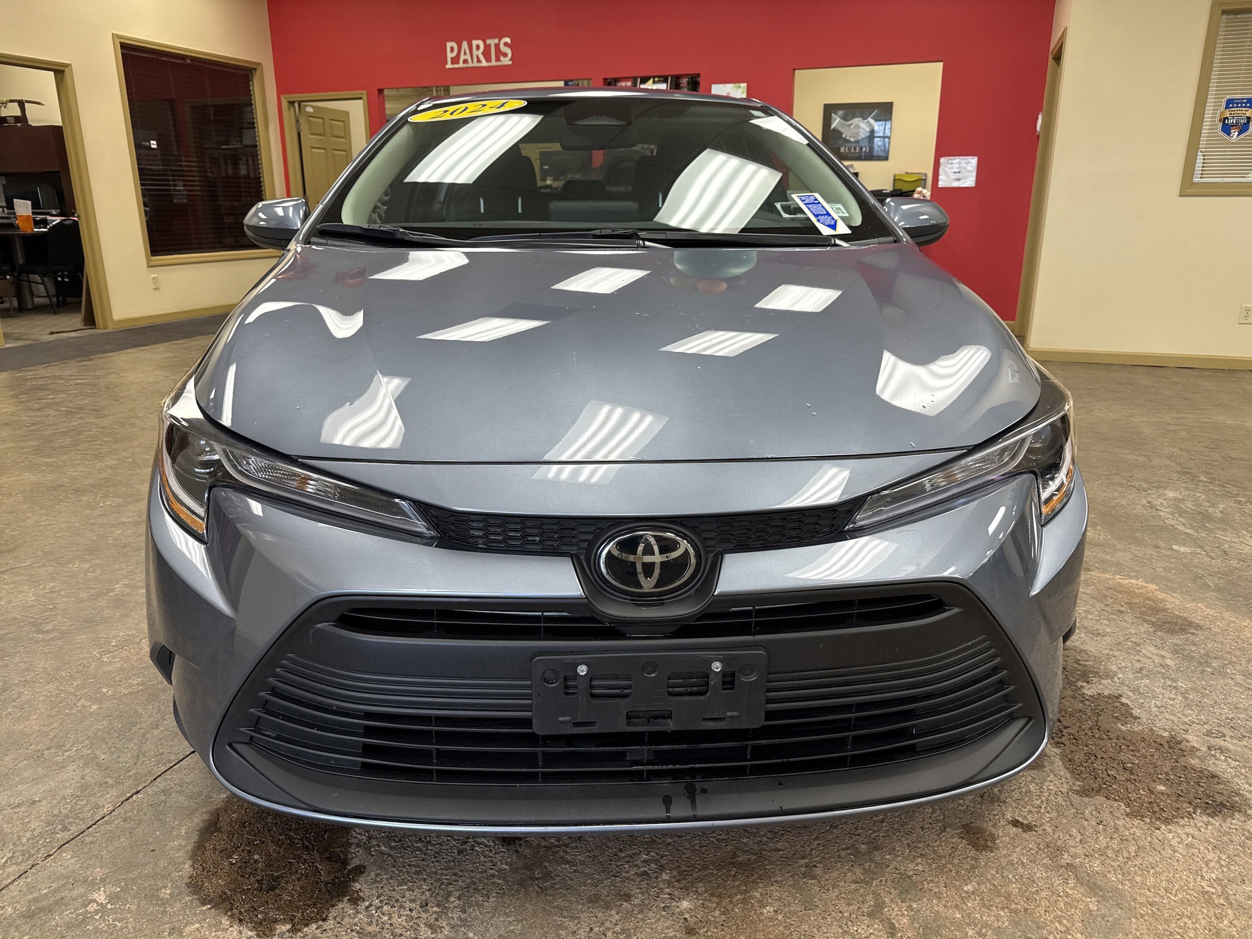 Used 2024 Toyota Corolla LE image 2