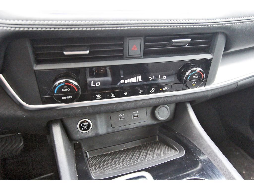 Used 2023 Nissan Rogue SV FWD image 21