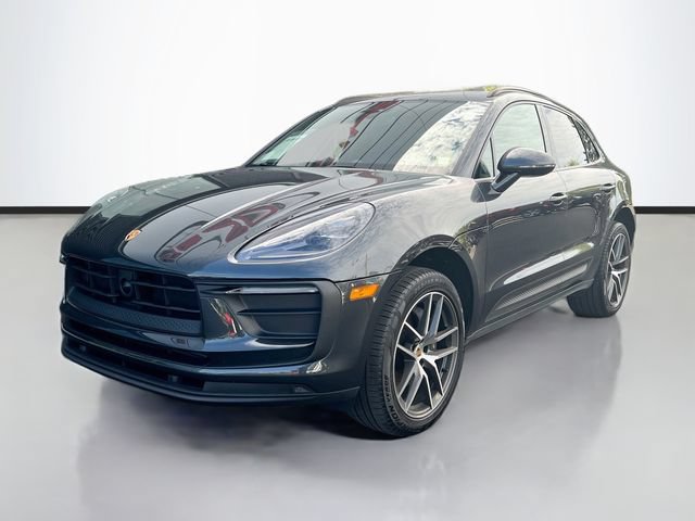 Certified 2024 Porsche Macan AWD/4WD image 1