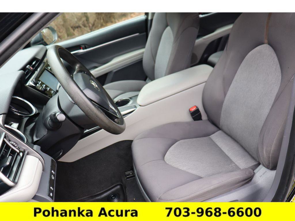 Used 2019 Toyota Camry LE image 21