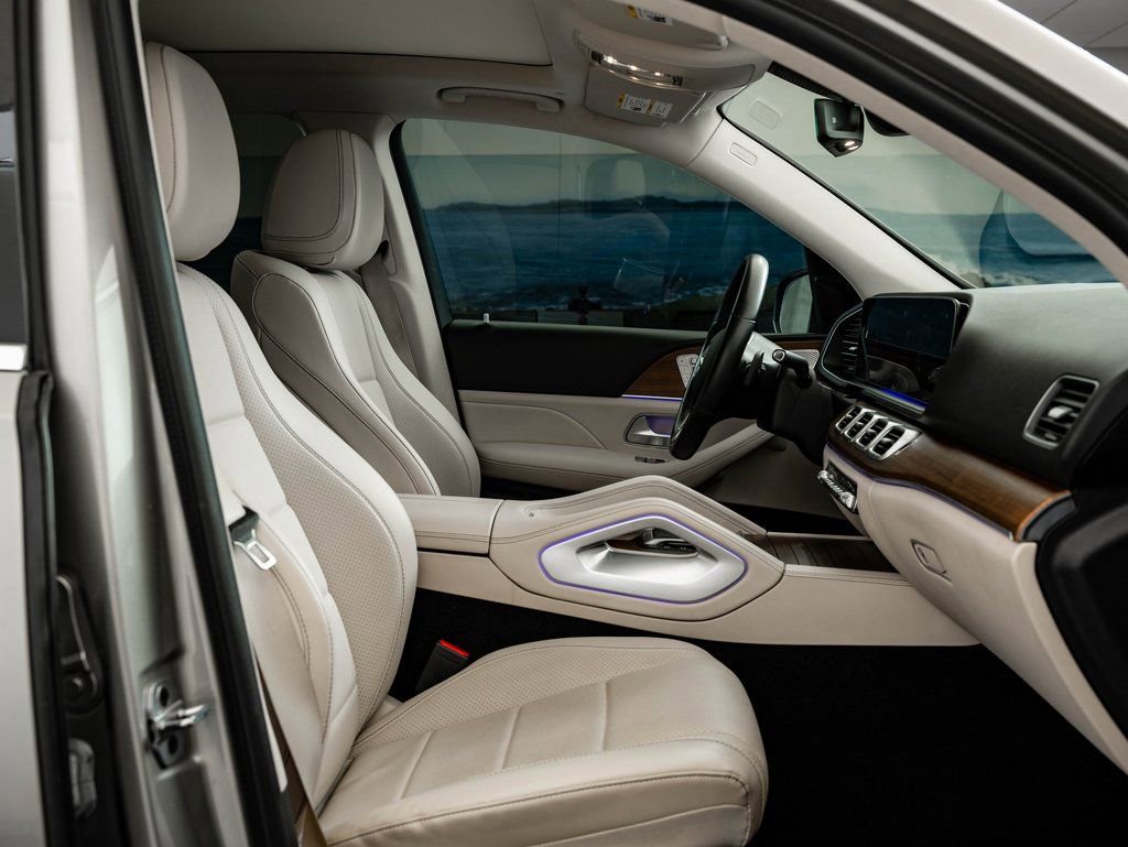 Used 2022 Mercedes-Benz GLE 350 4MATIC w/ AMG Line Exterior image 25