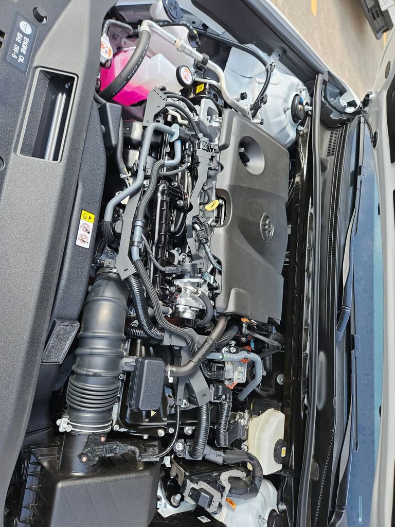 Used 2025 Toyota Camry SE image 23