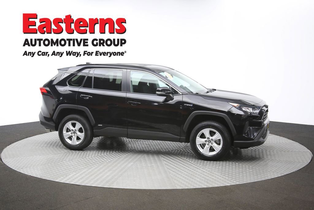 Used 2021 Toyota RAV4 LE image 45