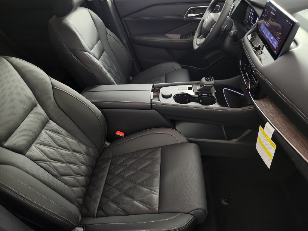 New 2026 Nissan Rogue Platinum AWD/4WD image 15