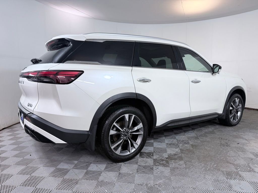 Used 2023 INFINITI QX60 Luxe w/ Vision Package image 7
