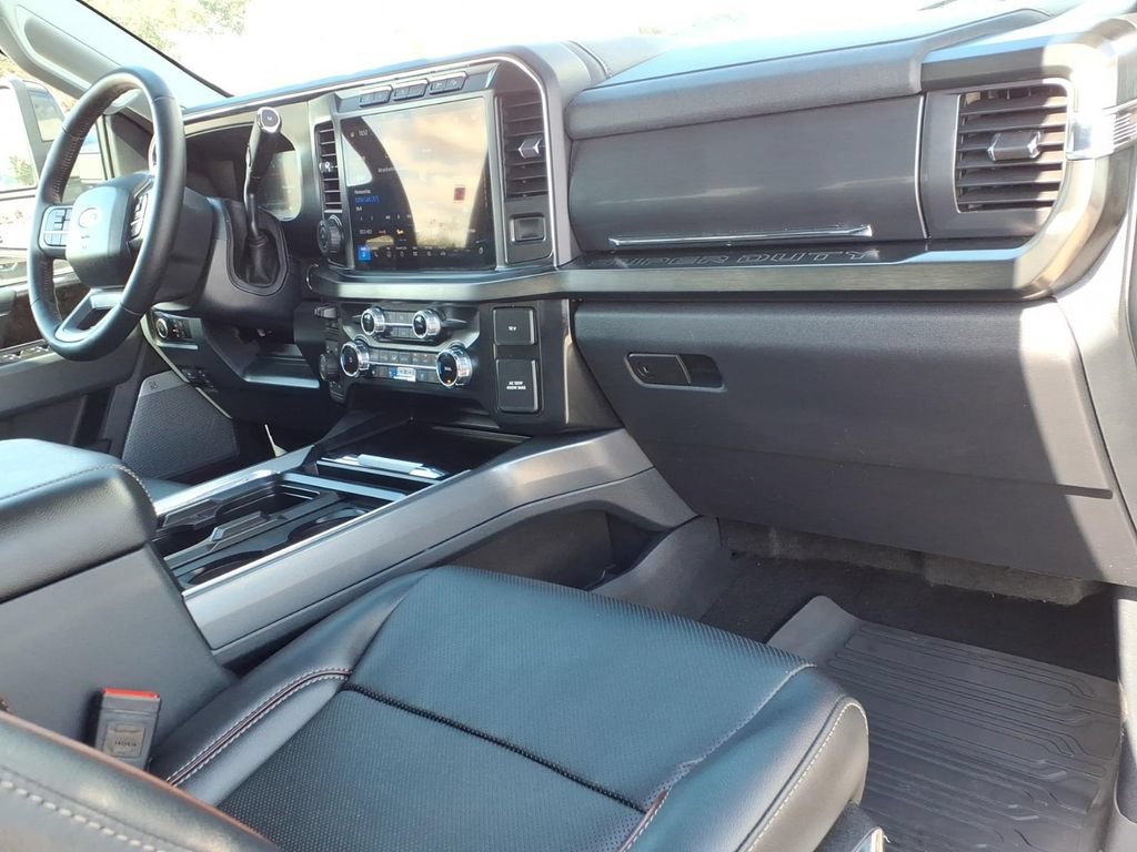 Used 2024 Ford F250 Lariat w/ Lariat Ultimate Package AWD/4WD image 11