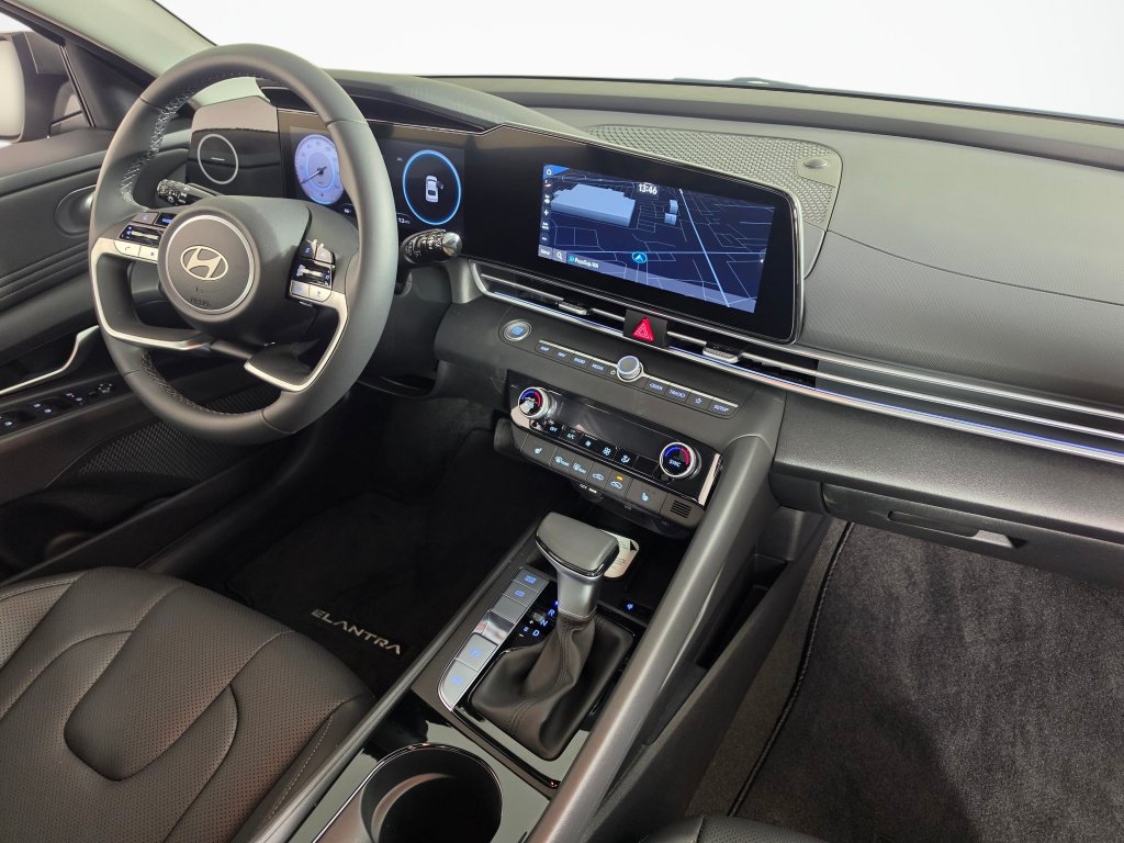 Used 2026 Hyundai Elantra Limited FWD image 42