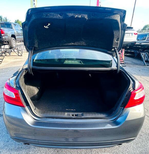 Used 2016 Nissan Altima 2.5 SR image 12
