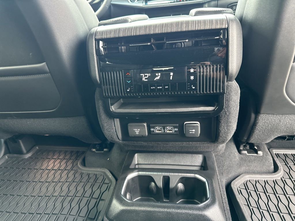Used 2024 Jeep Wagoneer Series III w/ Rear Seat Video Group 1 image 20
