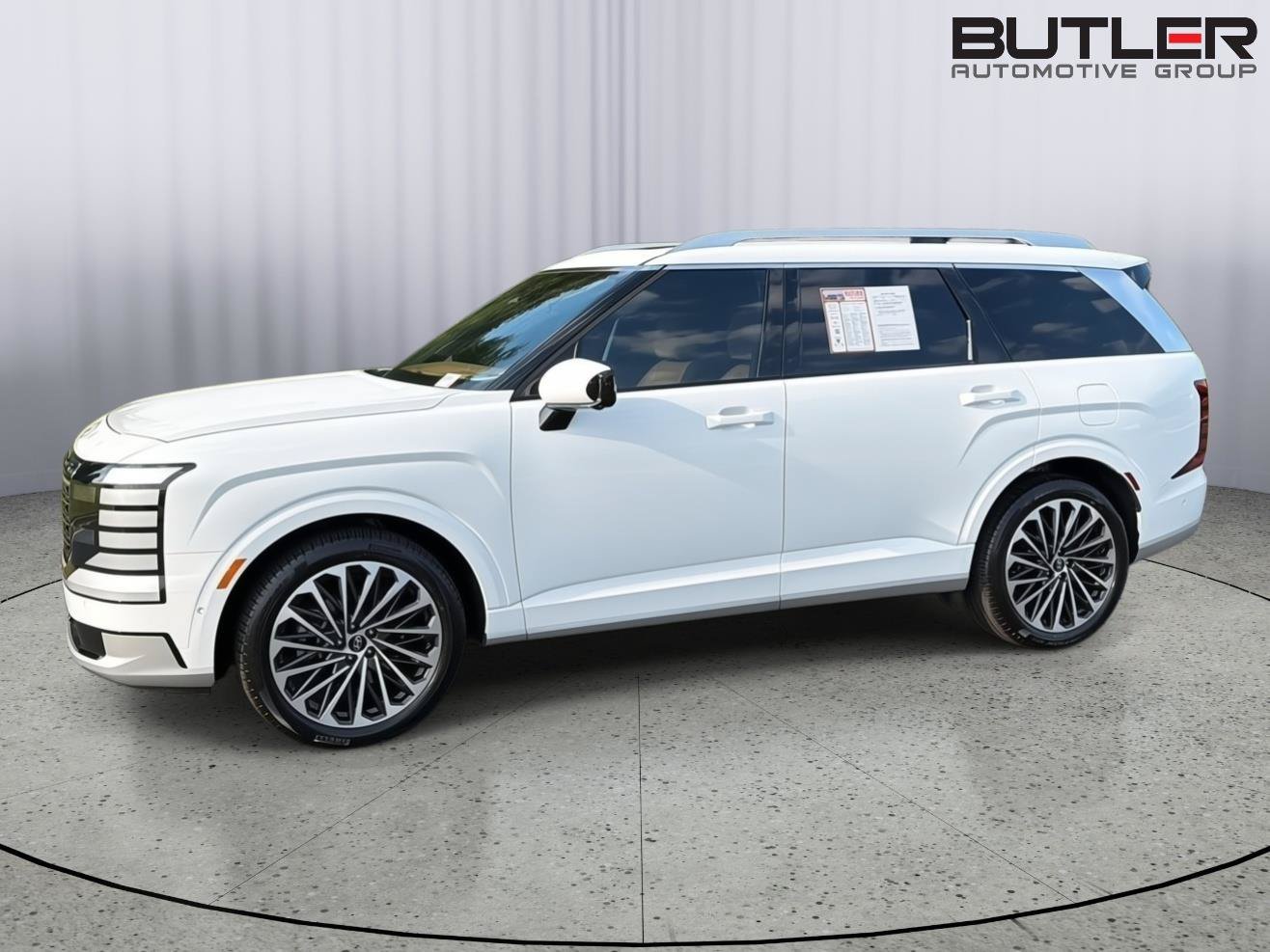 Used 2026 Hyundai Palisade Calligraphy FWD image 3