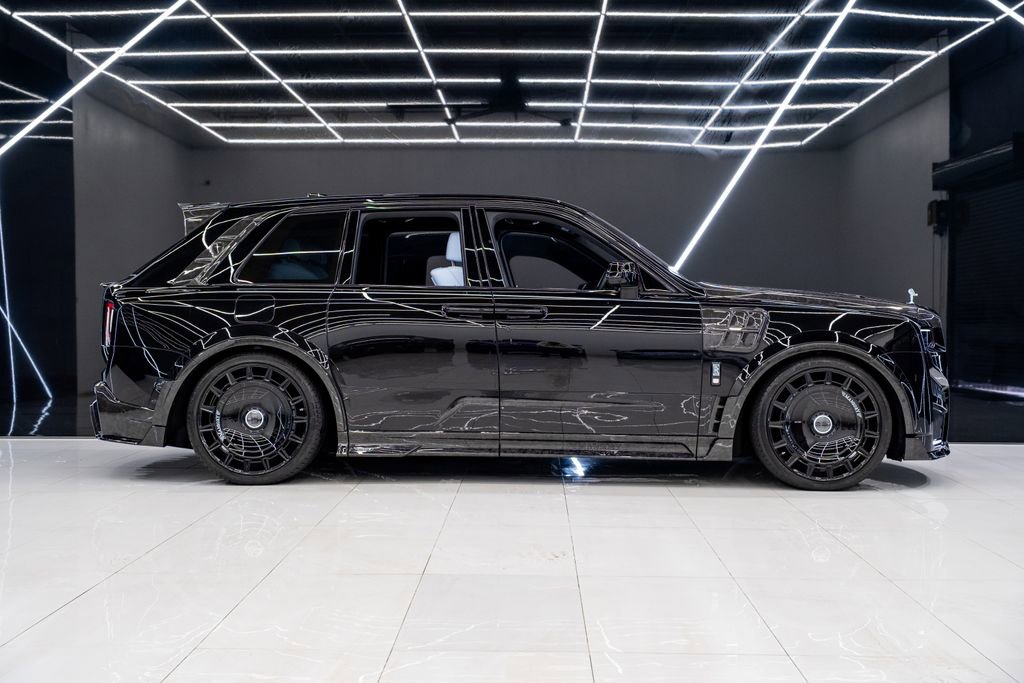 Used 2026 Rolls-Royce Cullinan image 9