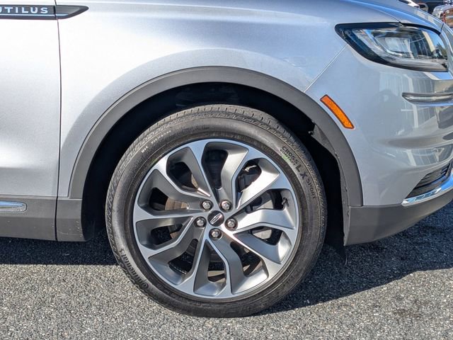 Used 2022 Lincoln Nautilus Reserve w/ Luxury Package image 10