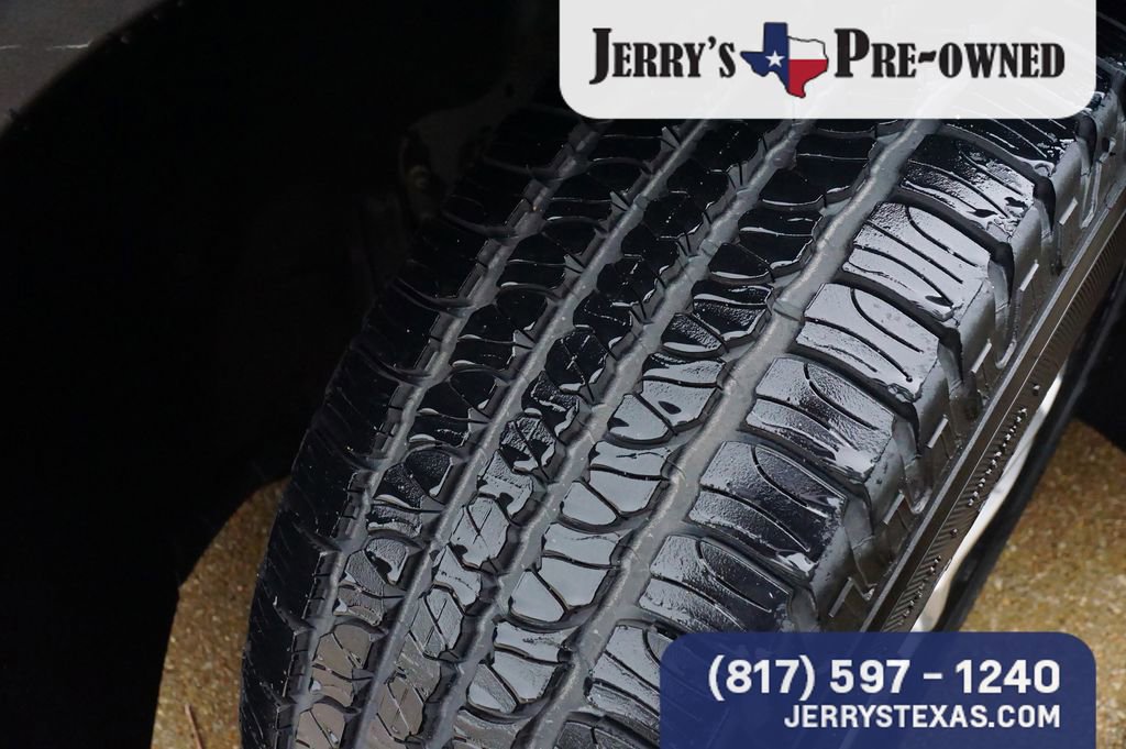 Used 2021 Chevrolet Traverse LS w/ LPO, Floor Liner Package FWD image 8