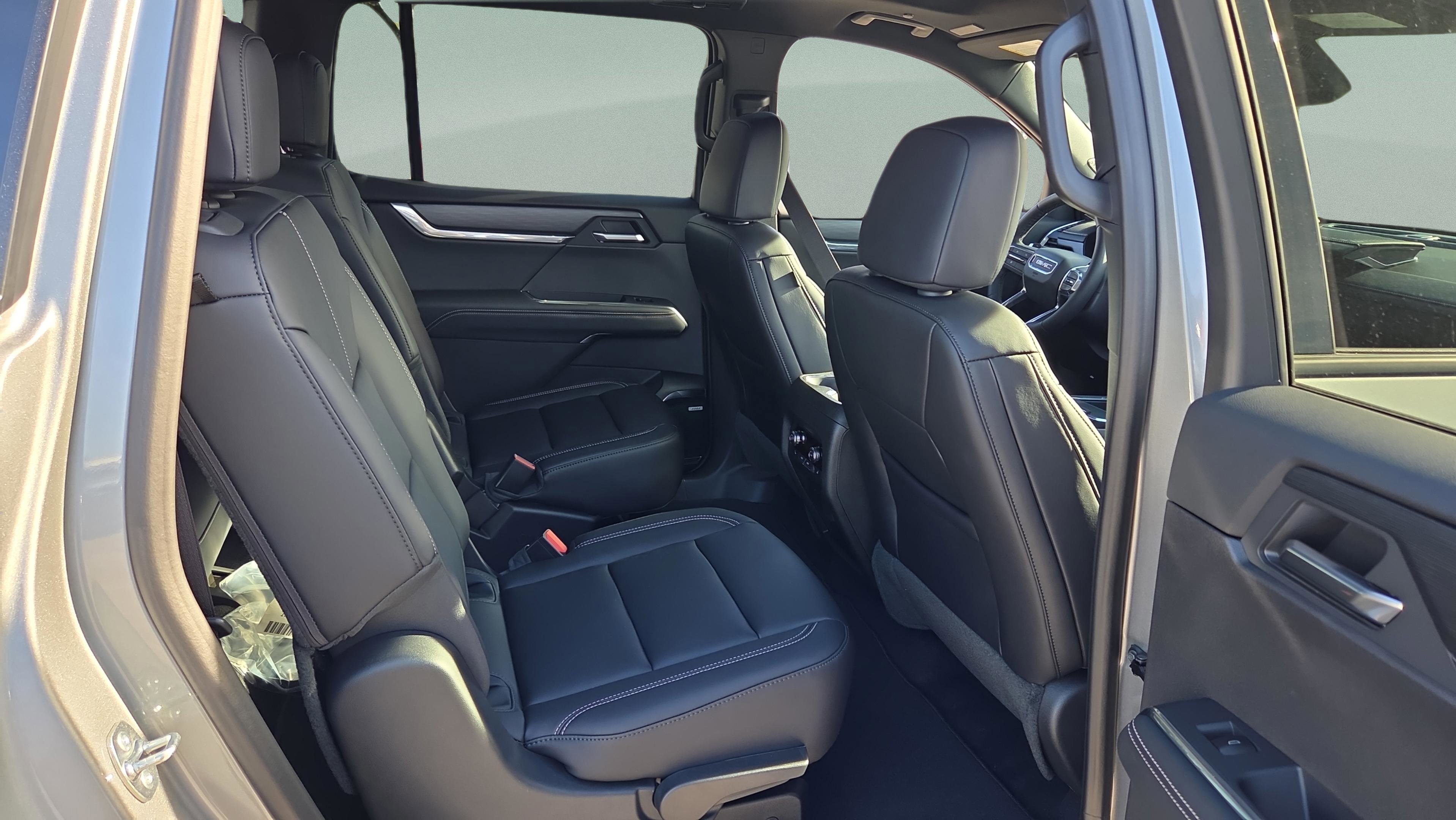 New 2026 GMC Acadia Elevation w/ Elevation Premium Package FWD image 14