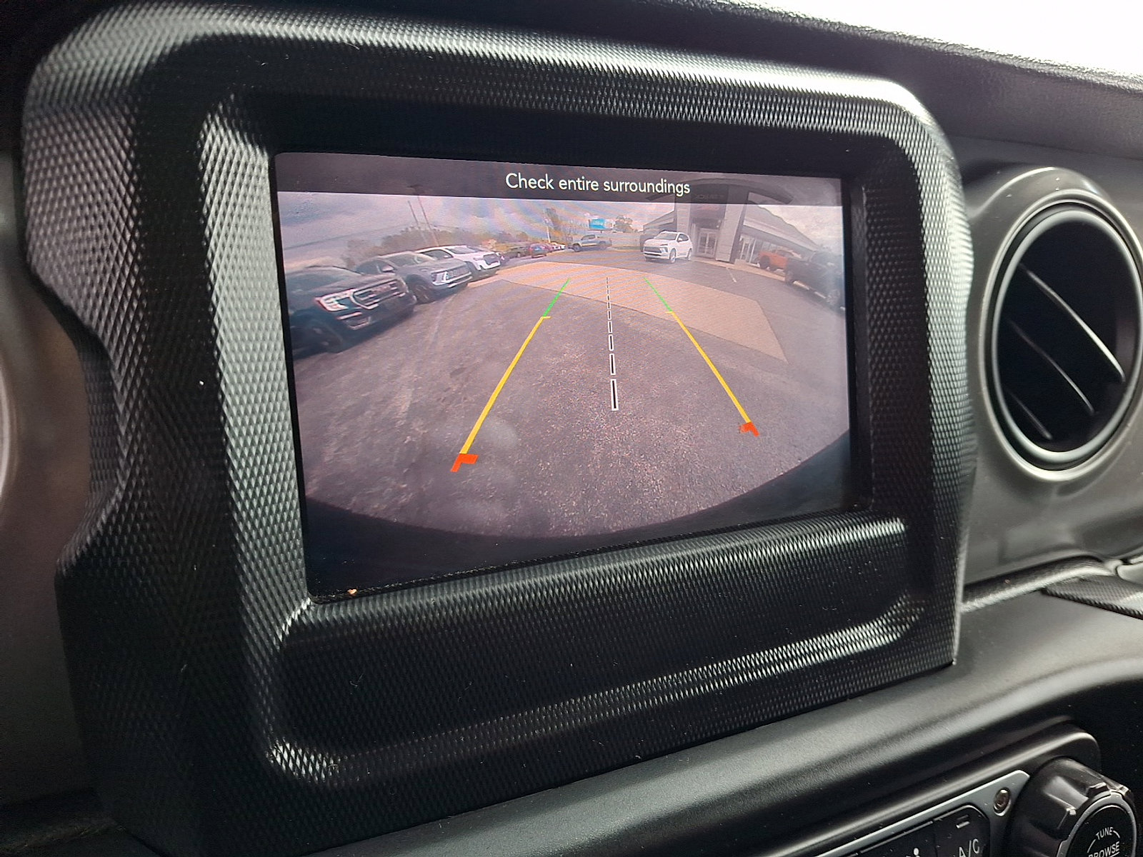 Used 2022 Jeep Wrangler Unlimited Sport image 17