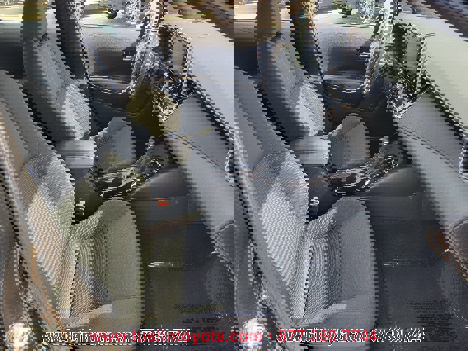 Used 2020 Toyota Corolla SE FWD image 14