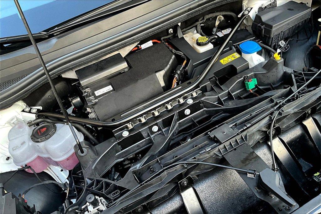 Used 2024 Audi Q4 e-tron Premium Plus image 31