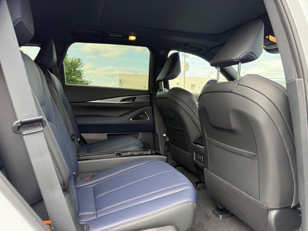 New 2027 INFINITI QX60 Sport w/ Dark Cargo Package AWD/4WD image 4