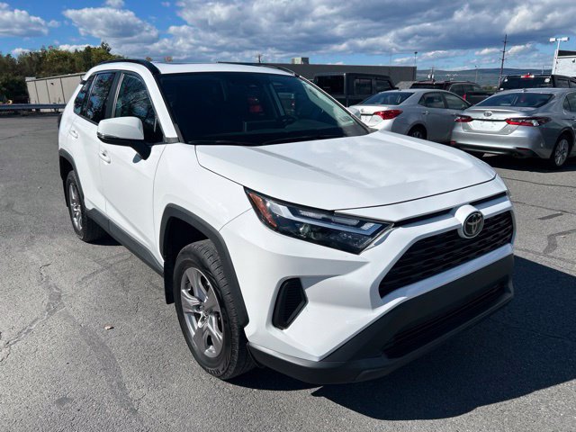 Used 2022 Toyota RAV4 XLE w/ Convenience Package AWD/4WD image 11