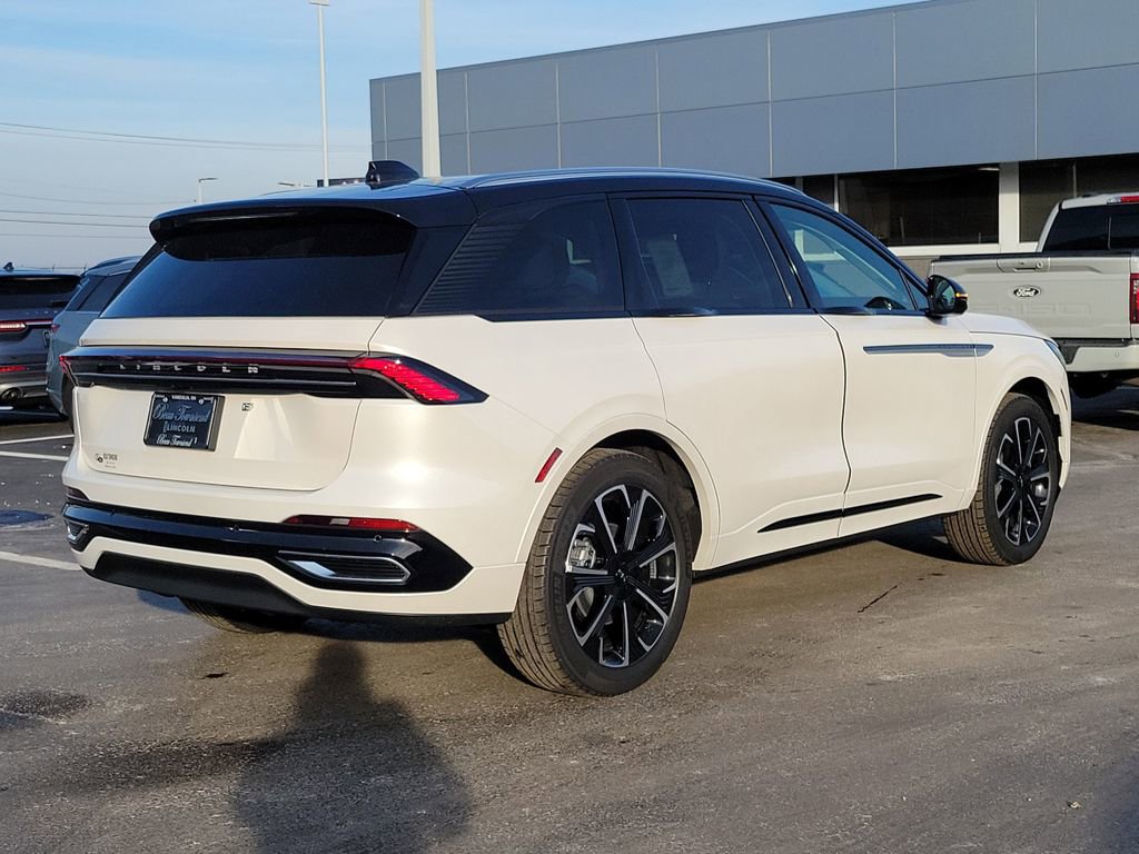 New 2026 Lincoln Nautilus Reserve image 4