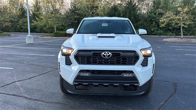 New 2025 Toyota Tacoma TRD Sport image 6